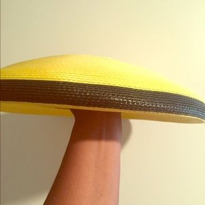 Yellow and black hat. Good condition.